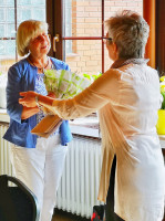 Gisela Senne wurde für ihre langjährige Vorstandsarbeit ausgezeichnet.