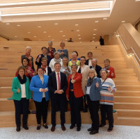 1.R. 4.v.li. NLV Präsidentin Elisabeth Brunkhorst, 2.R. 3.v.li. Martina Rodenburg-Schade, 3.R. 2.v.li. Katrin Engelken-von Oehsen        (Foto: NLV)