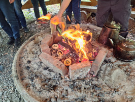 Champignons mit Kräuterbutter - direkt aus der Glut-