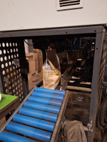 hier werden die Papiertüten zugenäht